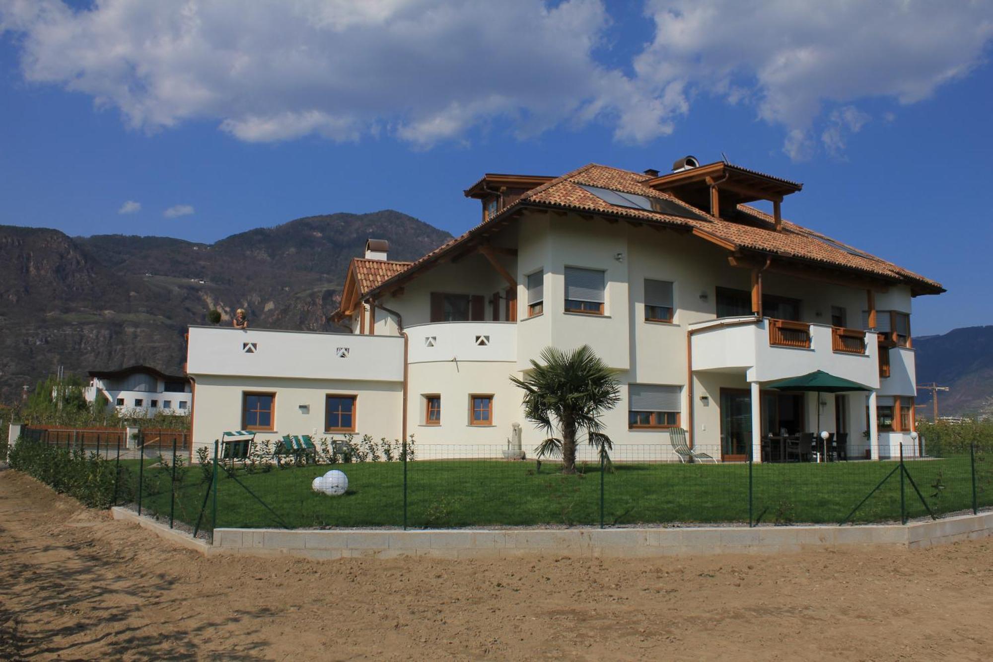 Apartments Klotz Больцано Екстер'єр фото